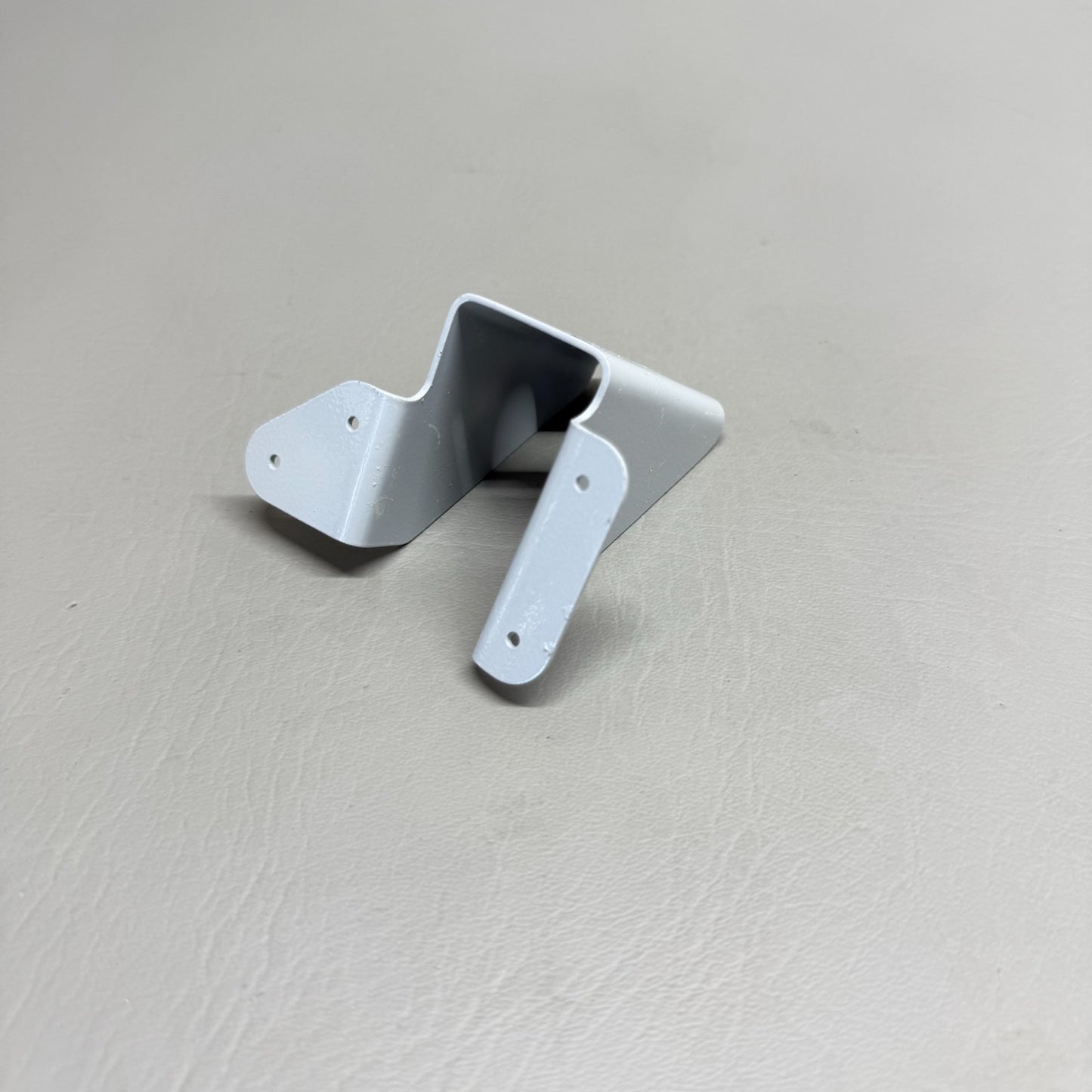 0753611-1 Cessna Shock Mount Bracket with 8130