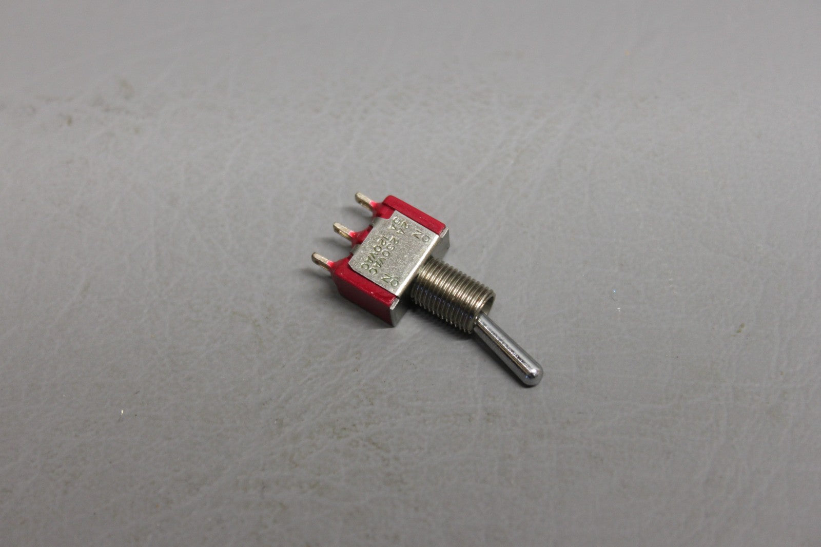 587-923 Piper Switch