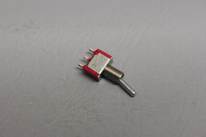 587-923 Piper Switch