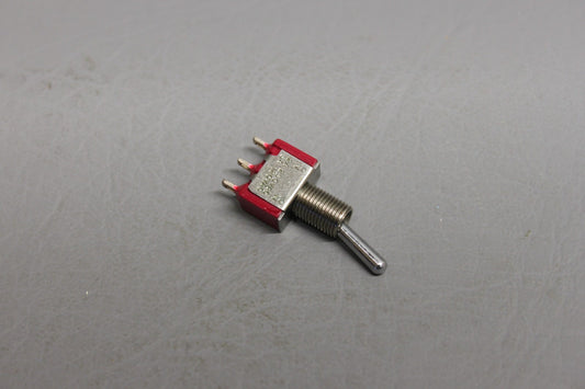 587-923 Piper Switch
