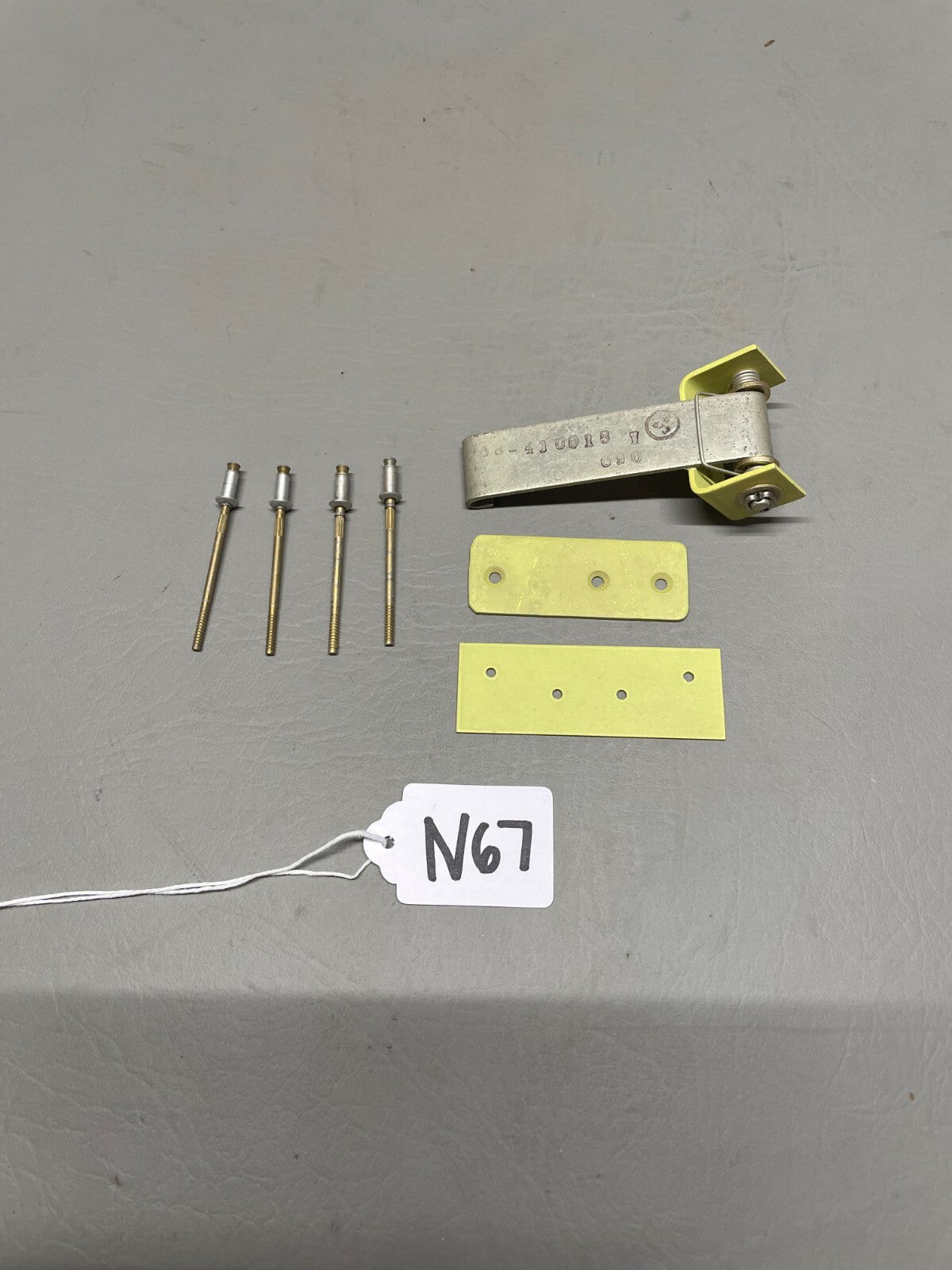 Aircraft Latch Assy P/N 38-410018 (NEW)
