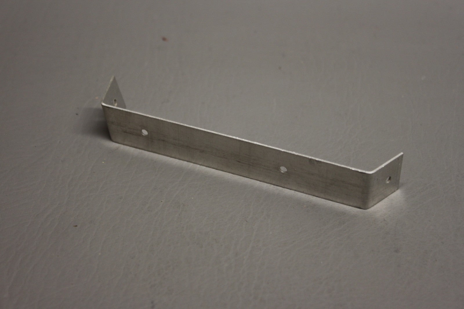 1706037-1 Cessna 177 Bracket Support