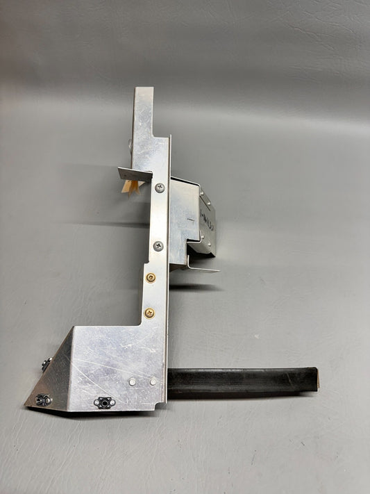 1557143-4 Cessna Baffle Assy