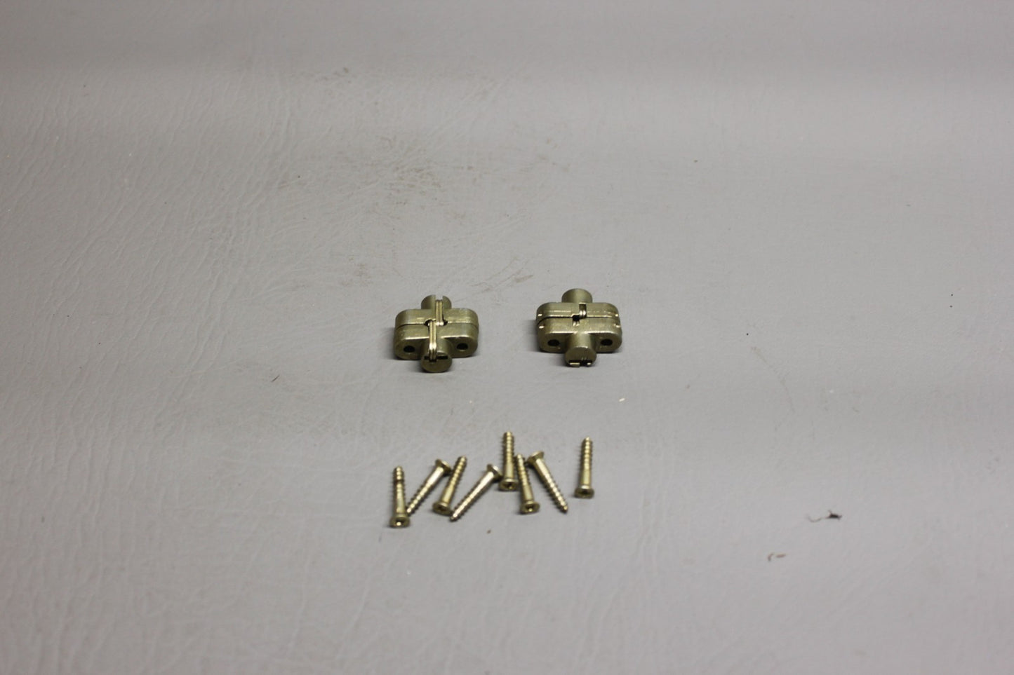 755-228 Piper PA-31 Navajo Folding Table Lid Hinge (Lot of 2) (0720-658)