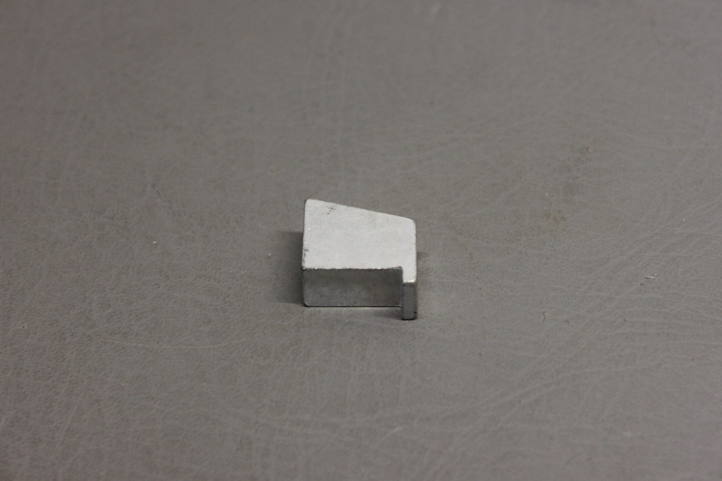 1741006-3 Cessna Wing Leveler Bushing Retainer