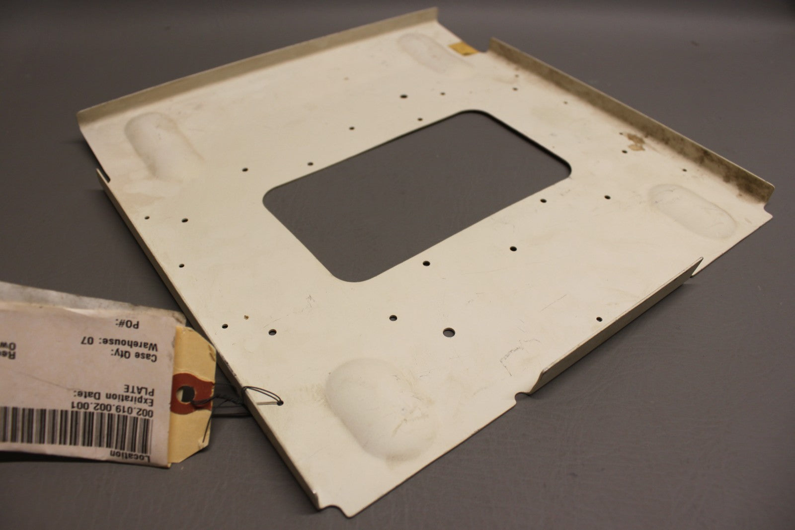 1600108-1 Cessna Plate