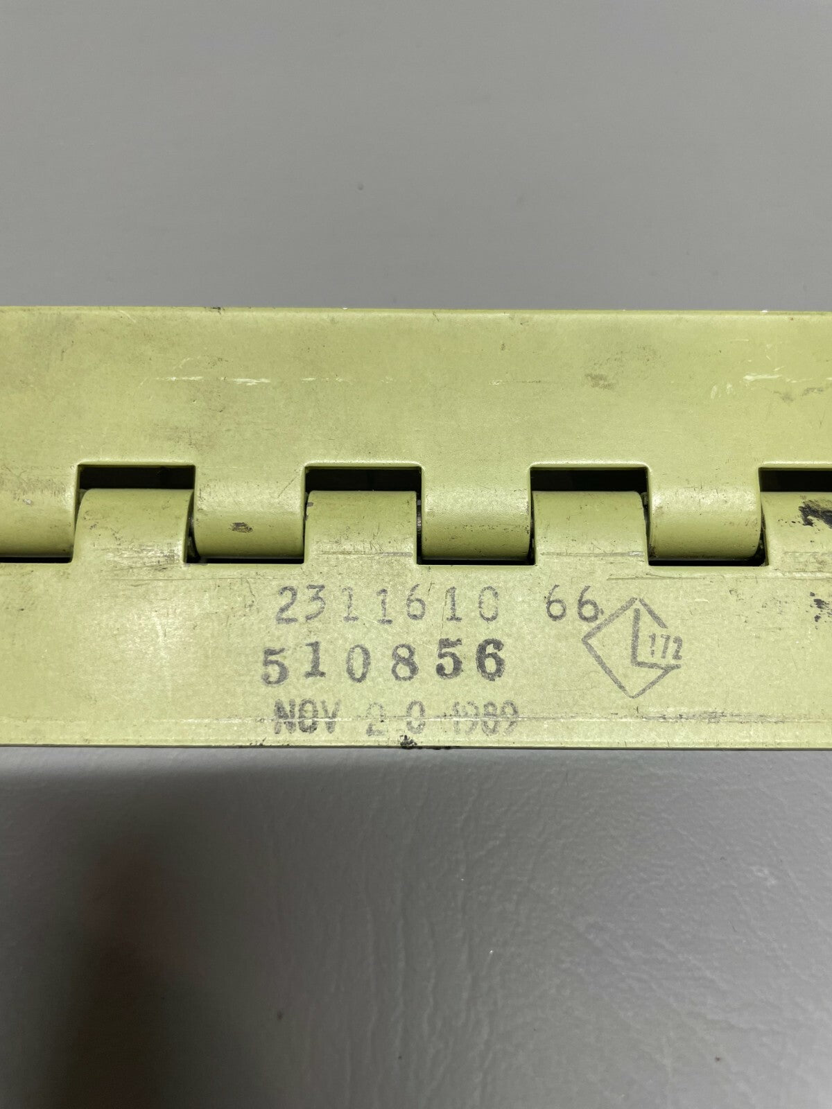 Aircraft Hinge Assy P/N 2311610-66