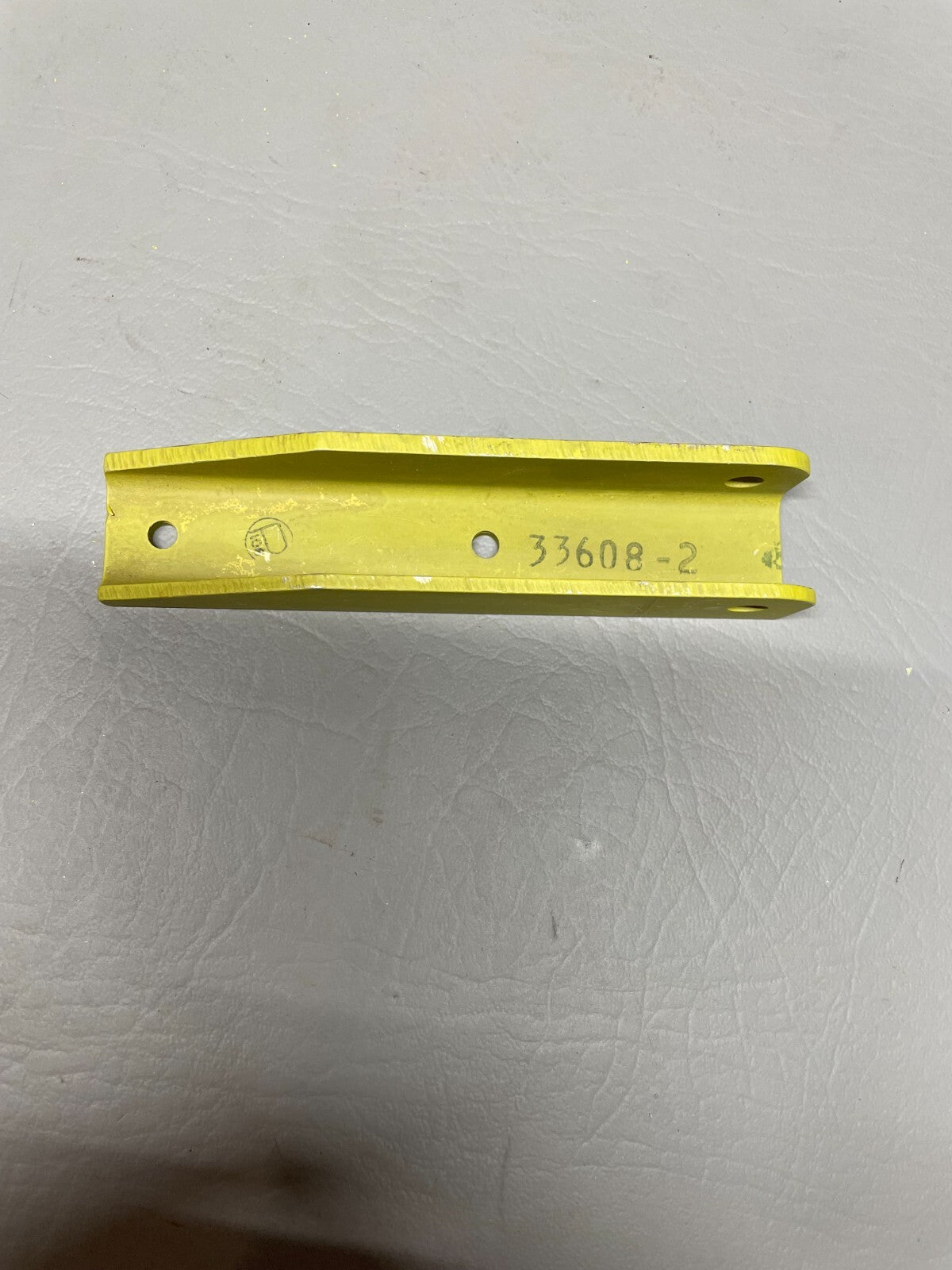 Piper Flap Hinge P/N 33608-002