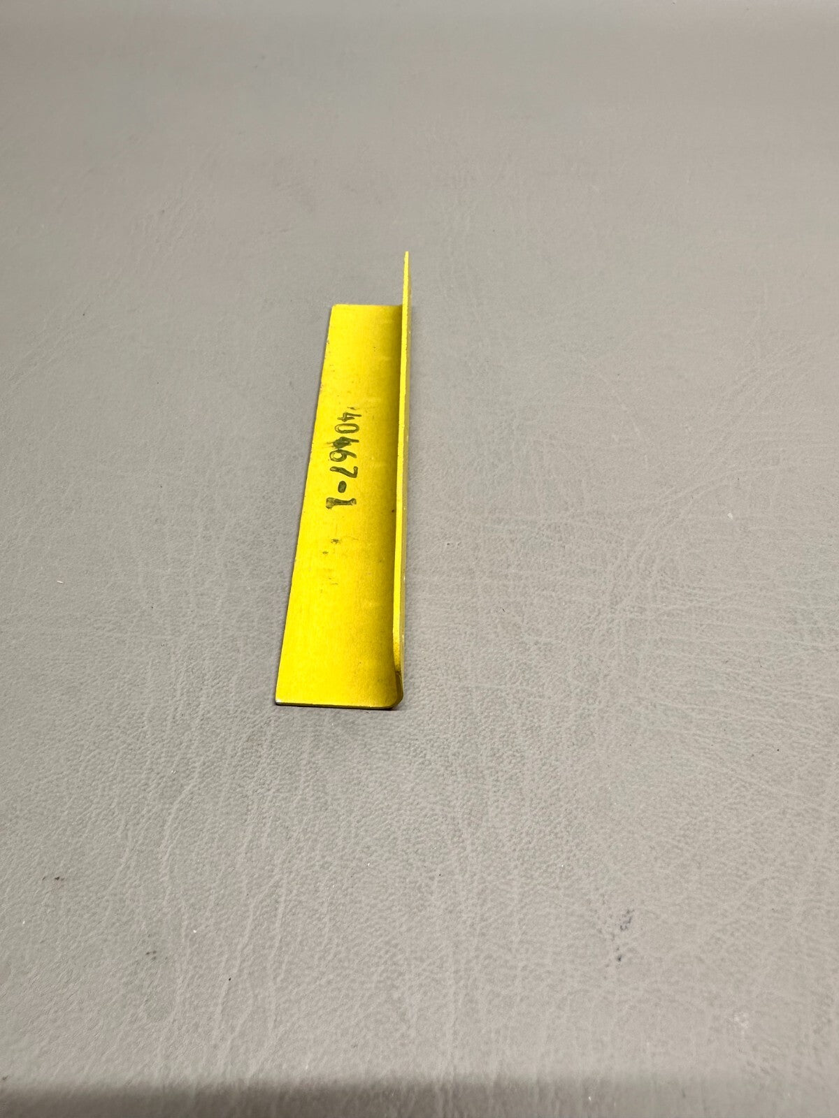 40467-001 Piper Angle Rib Attachment