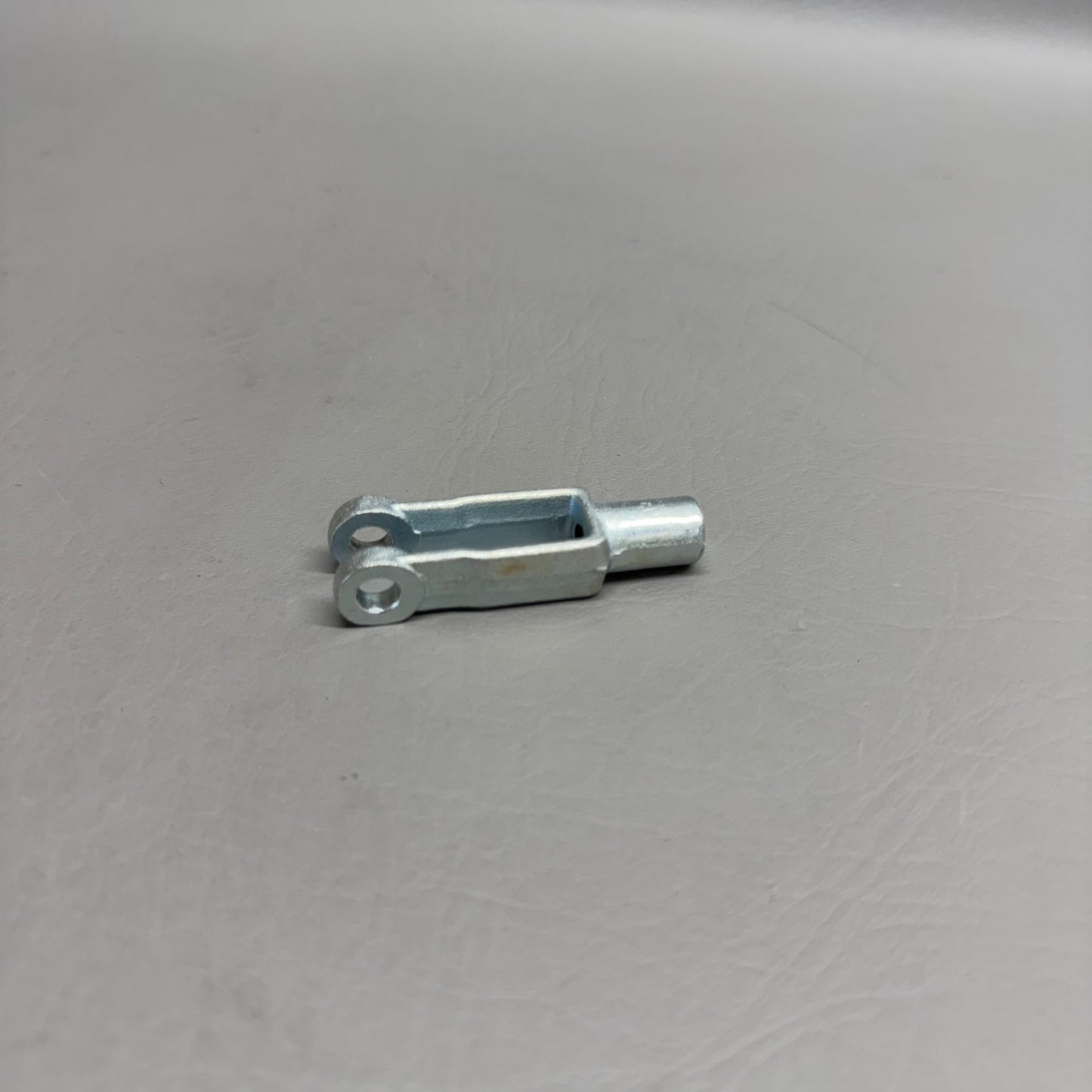 554-687 Piper Clevis Rod End