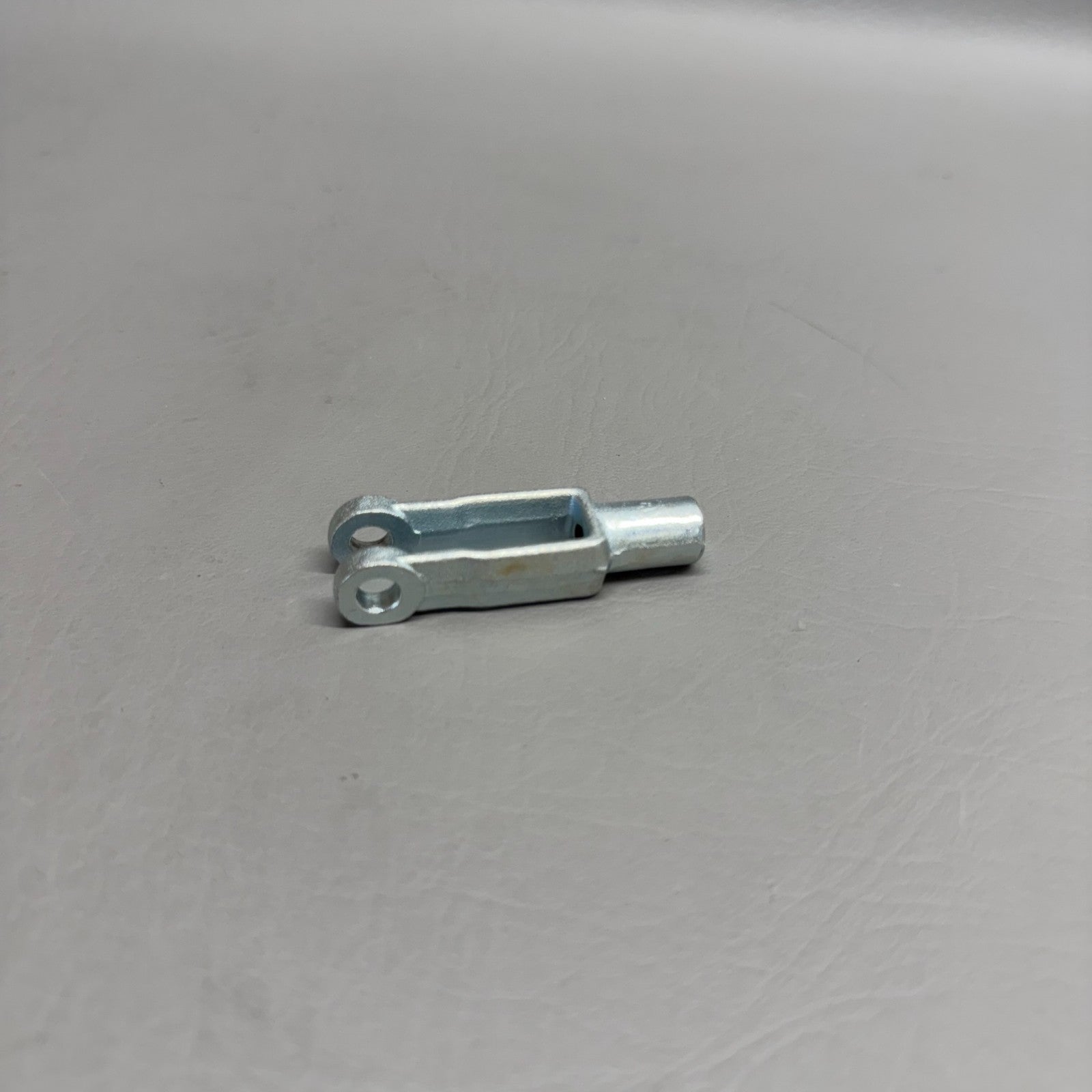 554-687 Piper Clevis Rod End