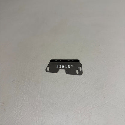 31045-000 Piper Bracket