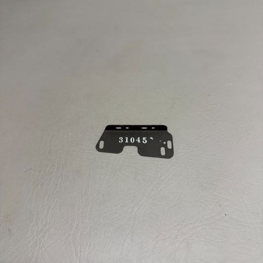 31045-000 Piper Bracket