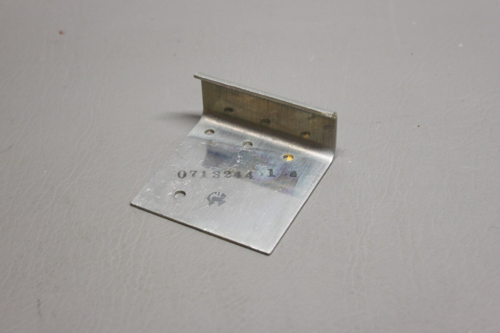 0713244-1 Cessna Bracket