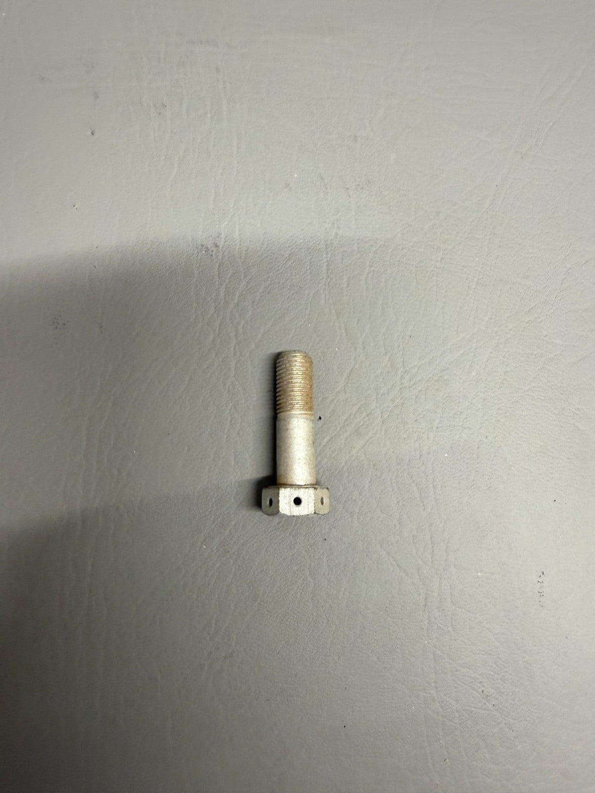751-351 Piper Bolt (54 Pack)