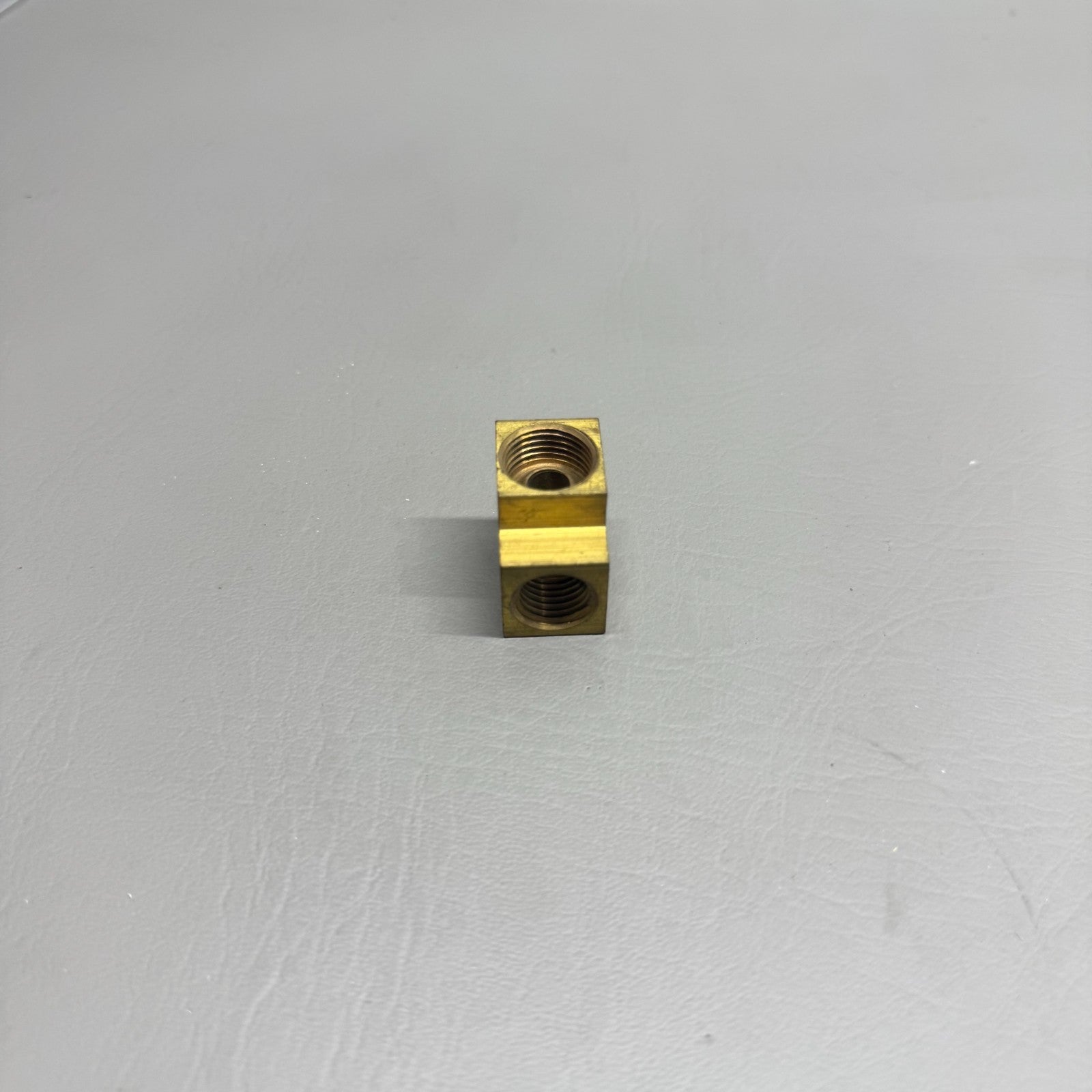 460-689 Piper Fitting