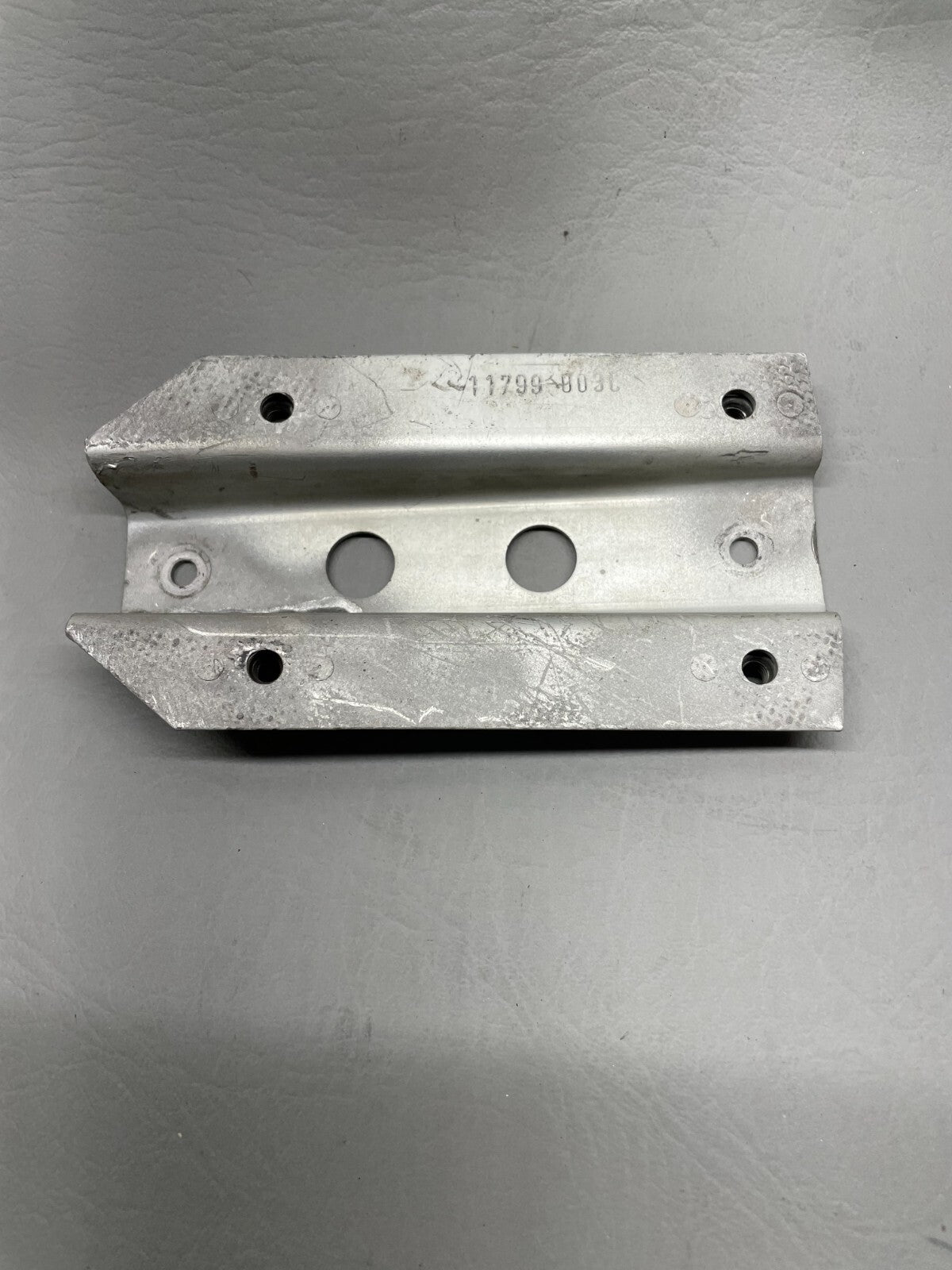 Cirrus SR20 Nose Fork Wheelpant Bracket P/N 11799-003C