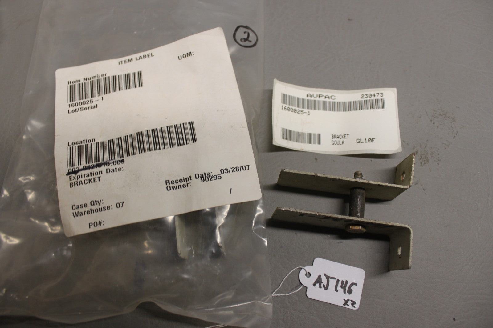 1600025-1 Cessna Support Assy