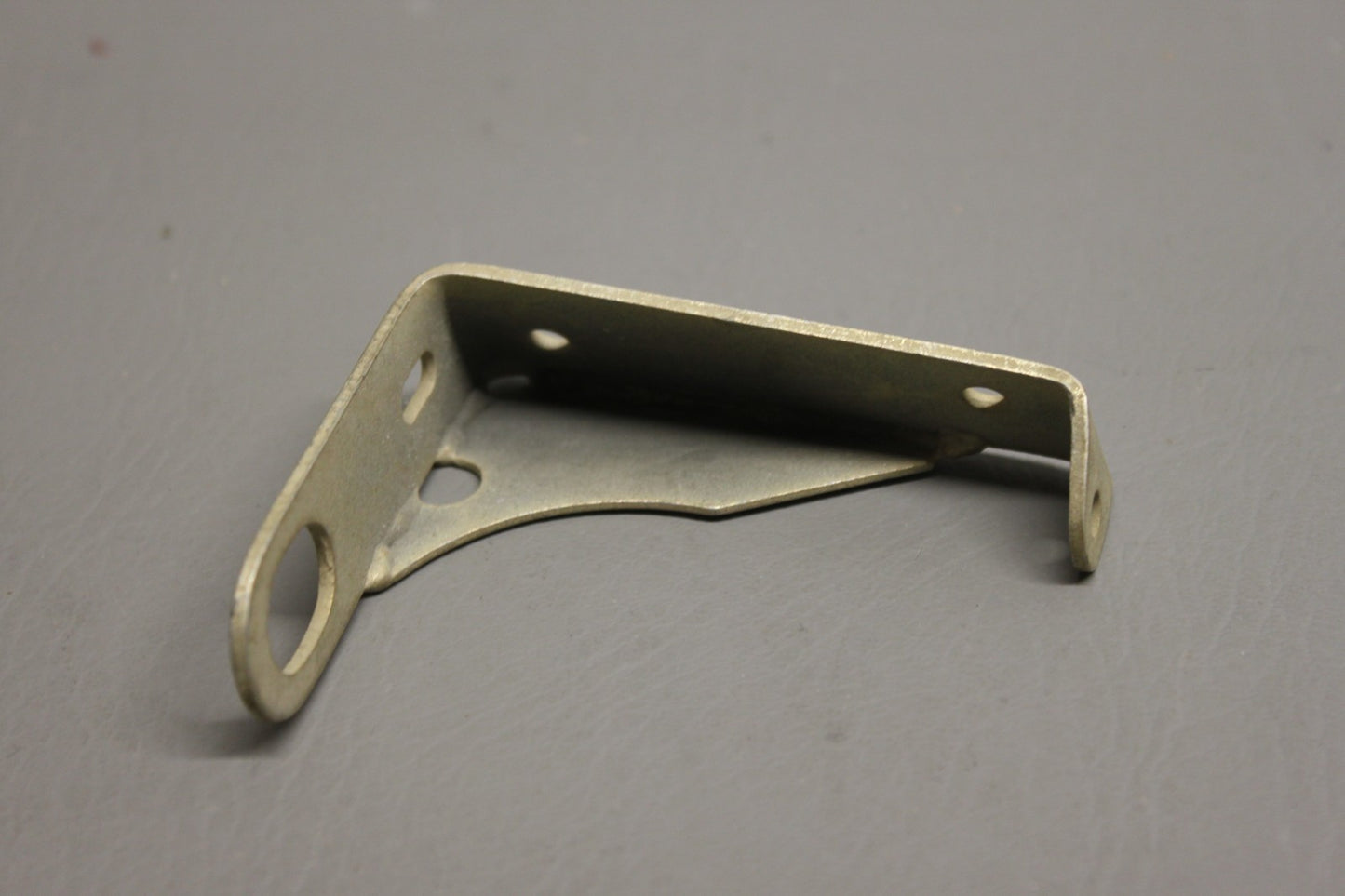 35-994051-13 Beechcraft Bracket