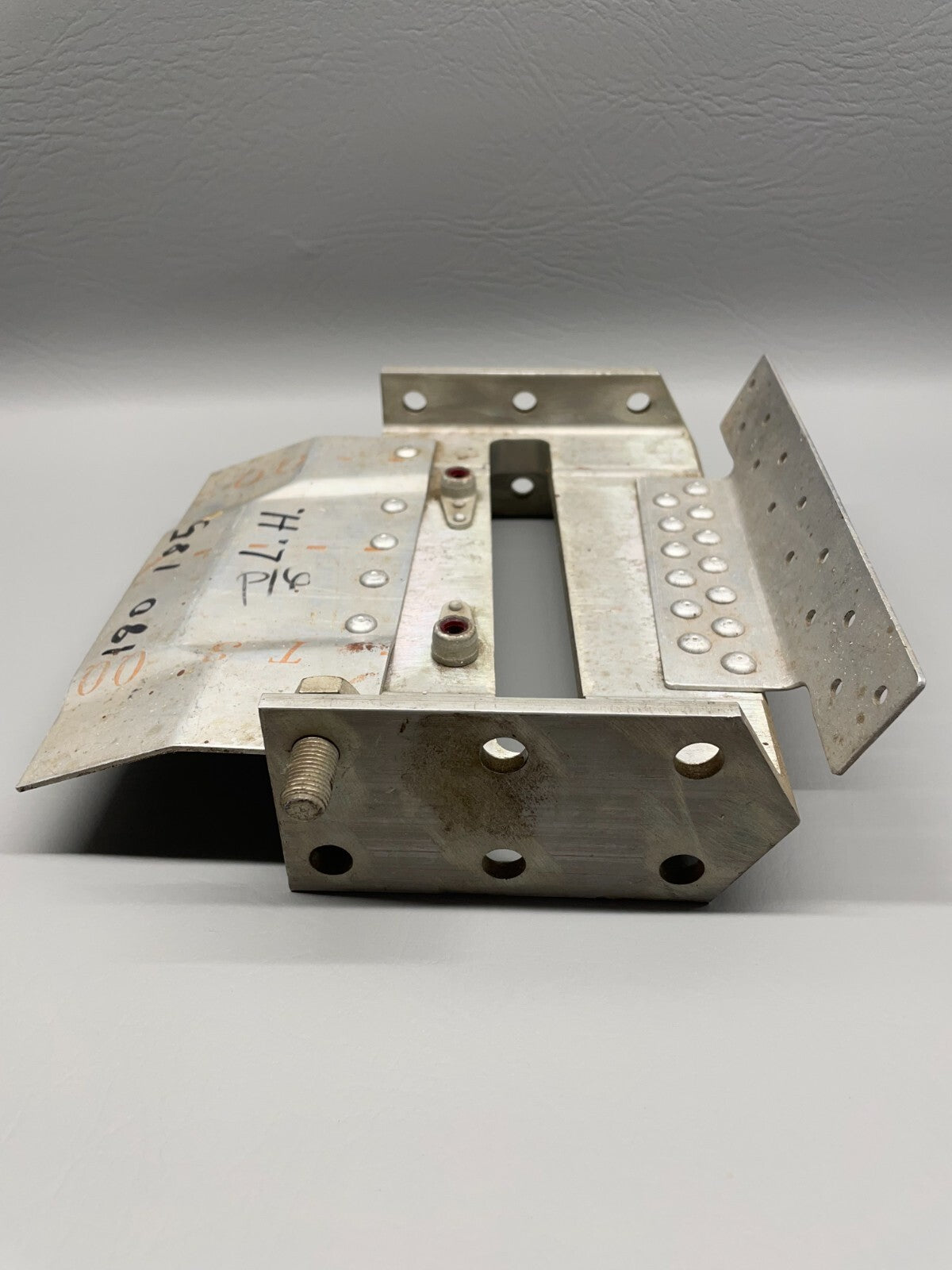 Cessna 180 Main Gear Support Bracket Assy LH P/N 0713495-63 (NEW) (0713495-57)