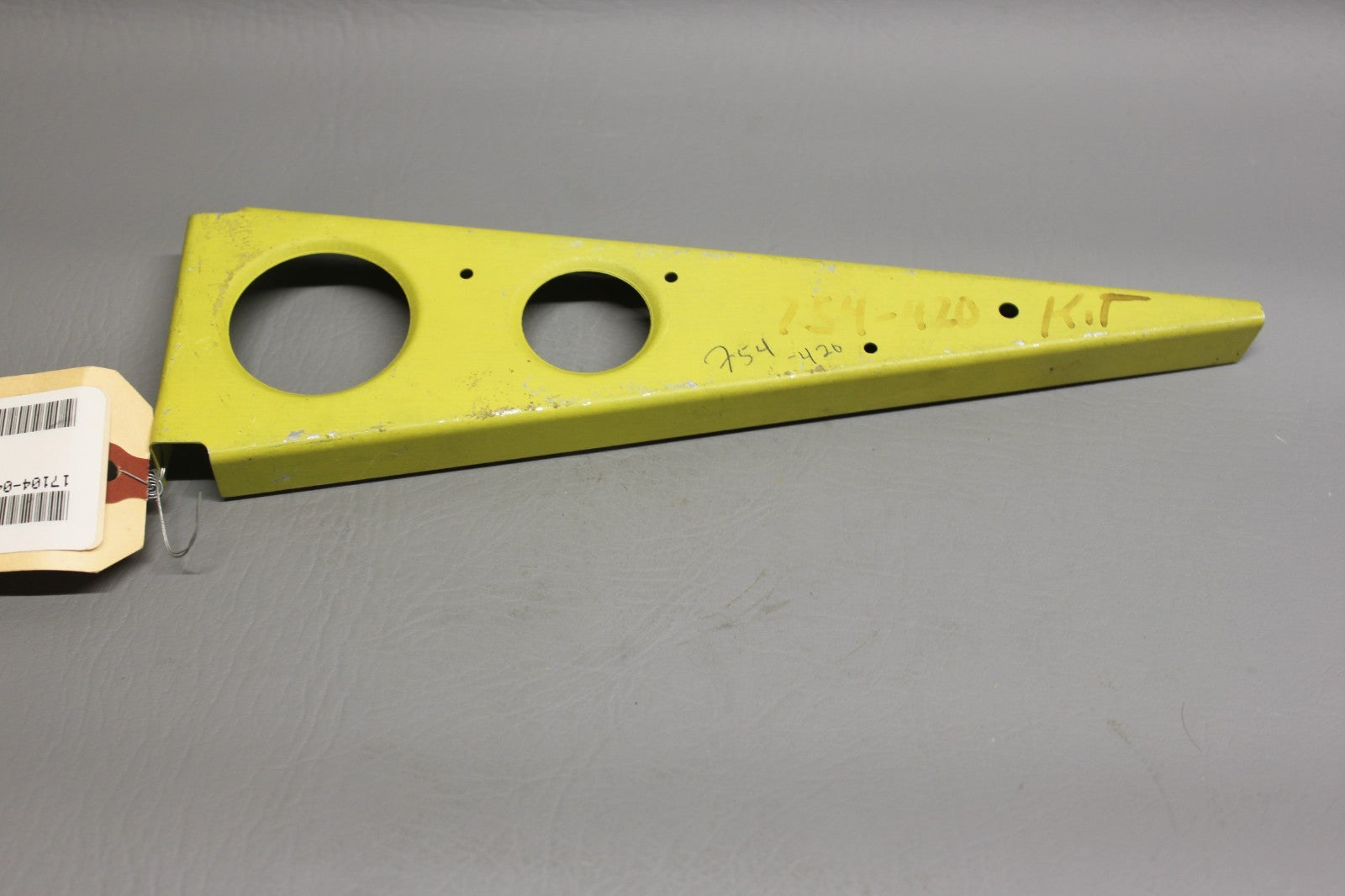 25394-000 Piper Flap Rib
