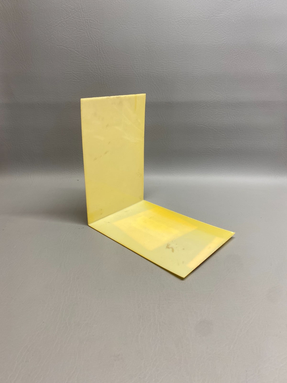 0413584-1 Cessna Shield