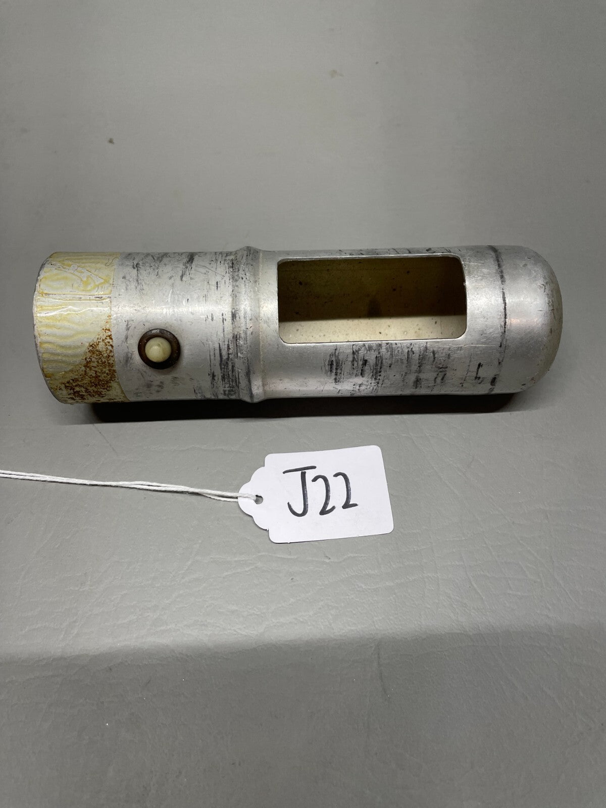 Cessna Outlet Assy P/N 0413163-18