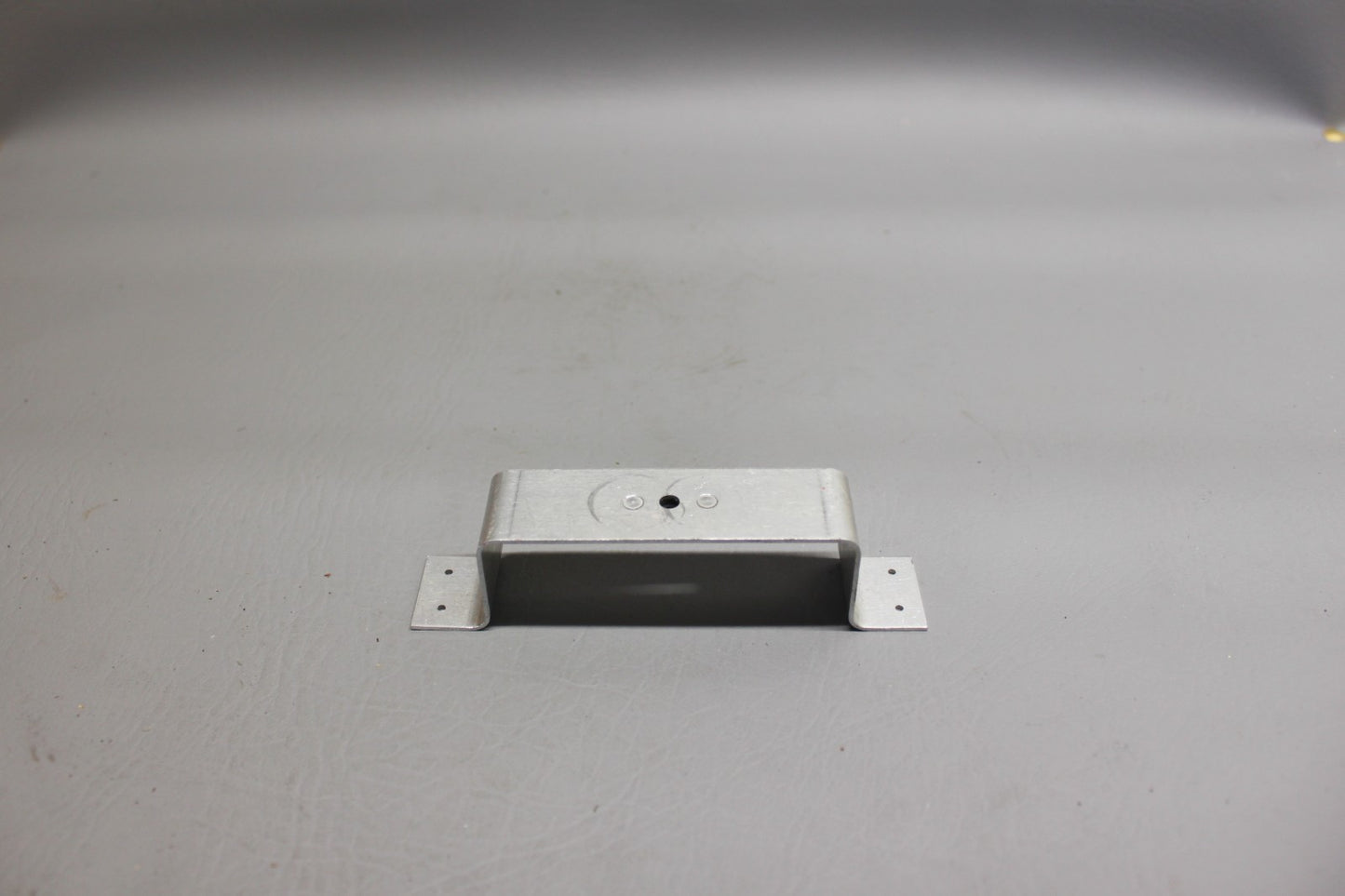 67853-000 Piper Bracket