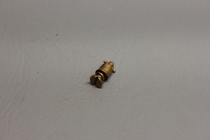 487-684 Piper Stud