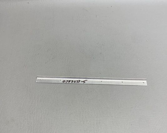 0752023-5 Cessna 180 Retainer