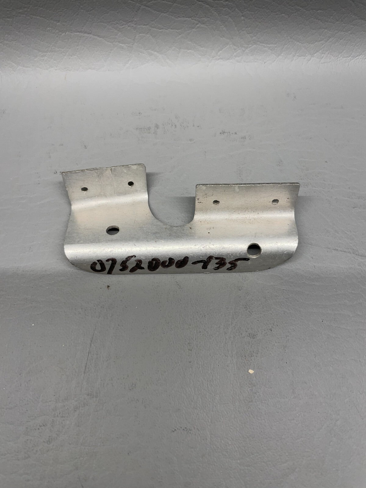 Cessna Bracket P/N 0752000-135 (NEW)