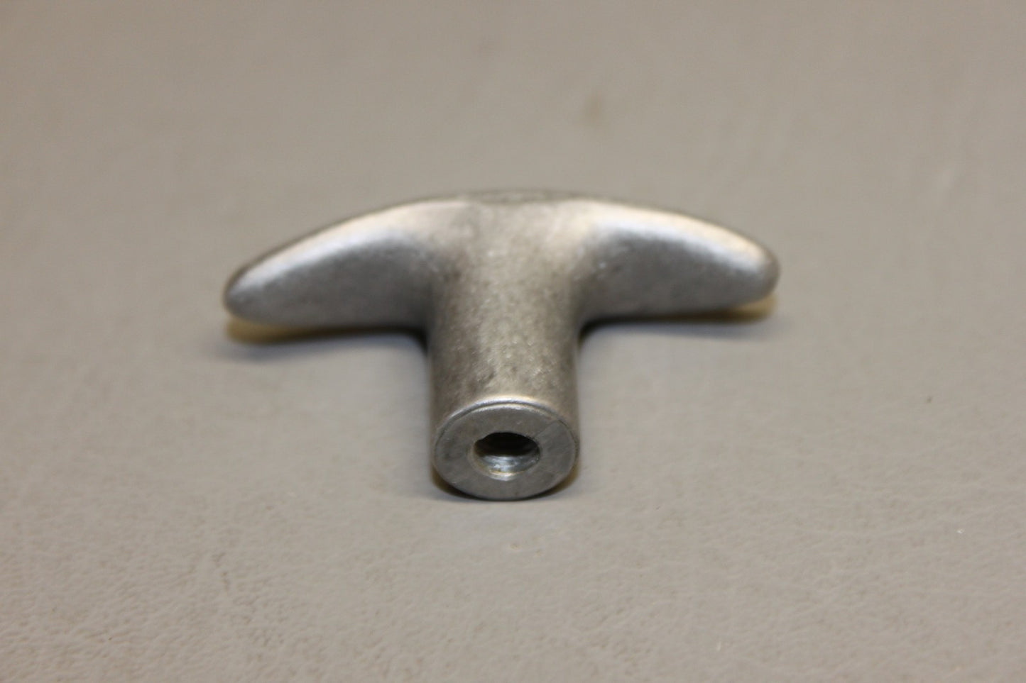 1608118-1 Cessna Handle