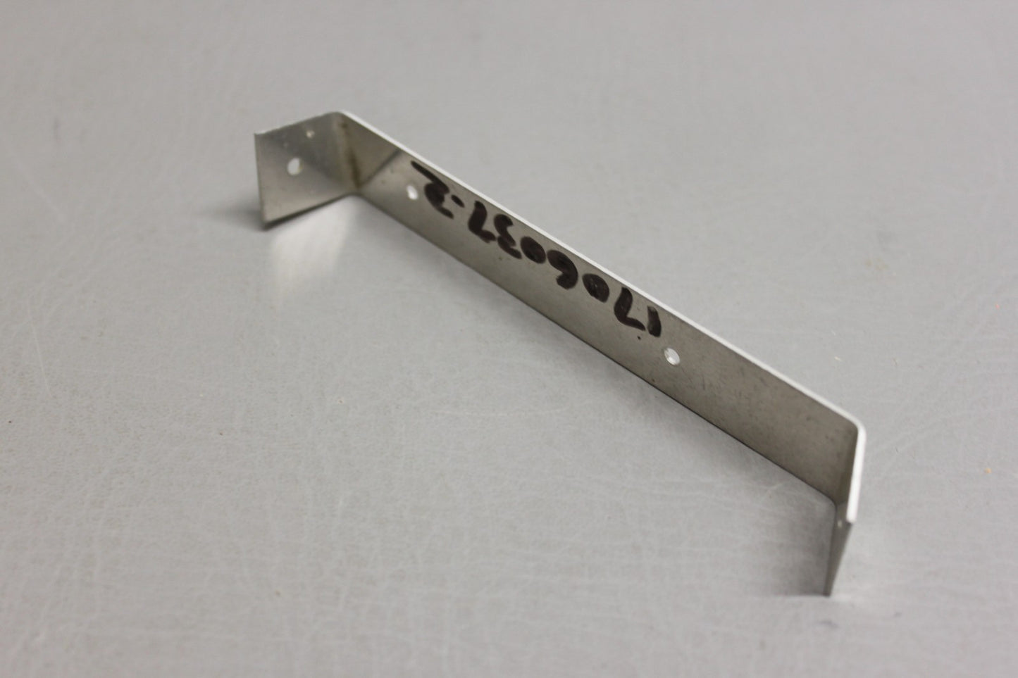 1706037-2 Cessna 177 Bracket Support
