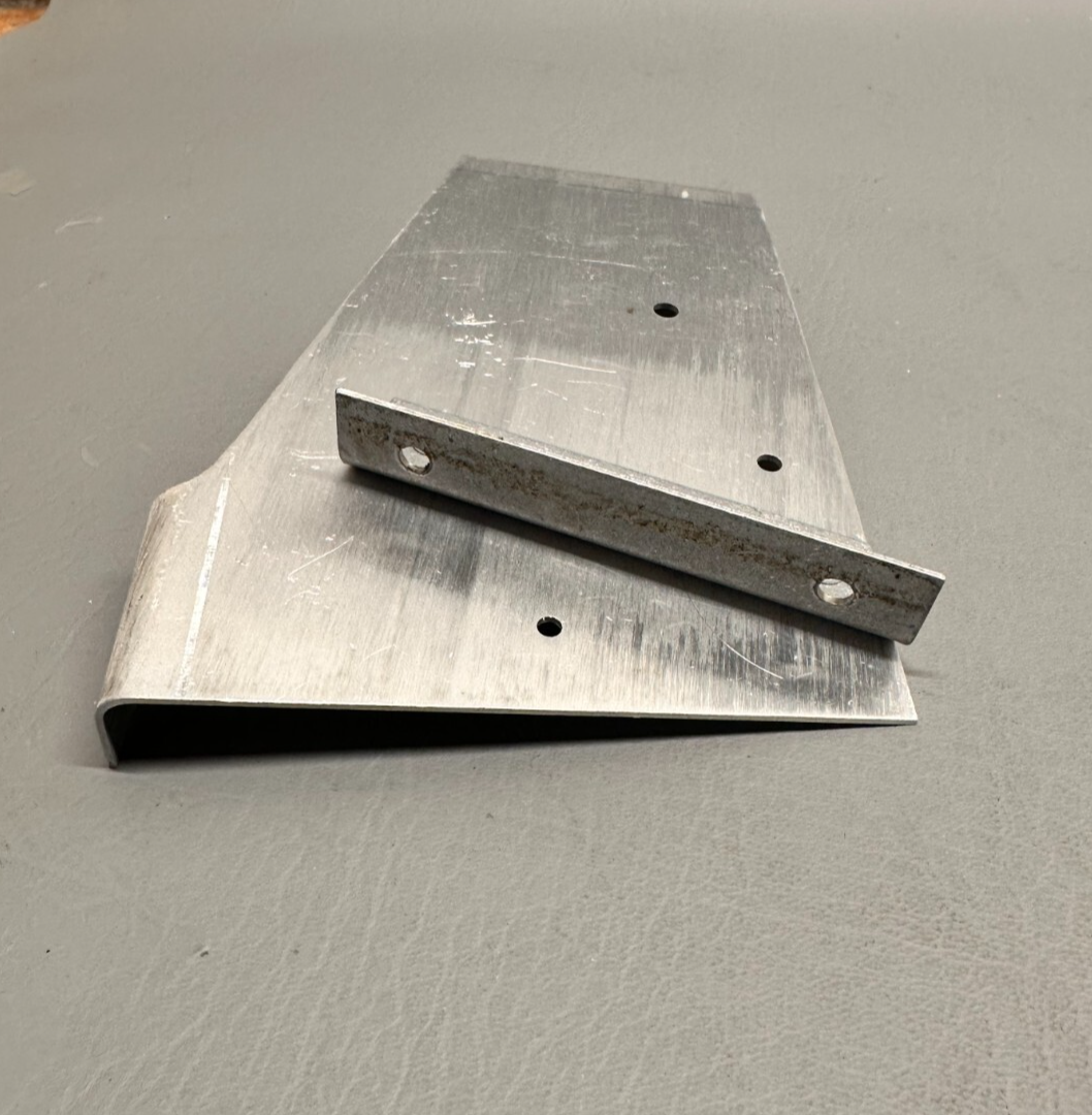 68674-000 Piper Bracket Assy