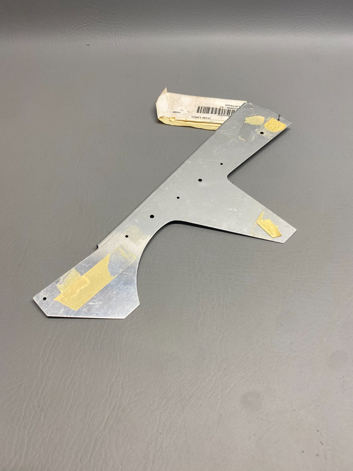 0832000-61 Cessna Gusset