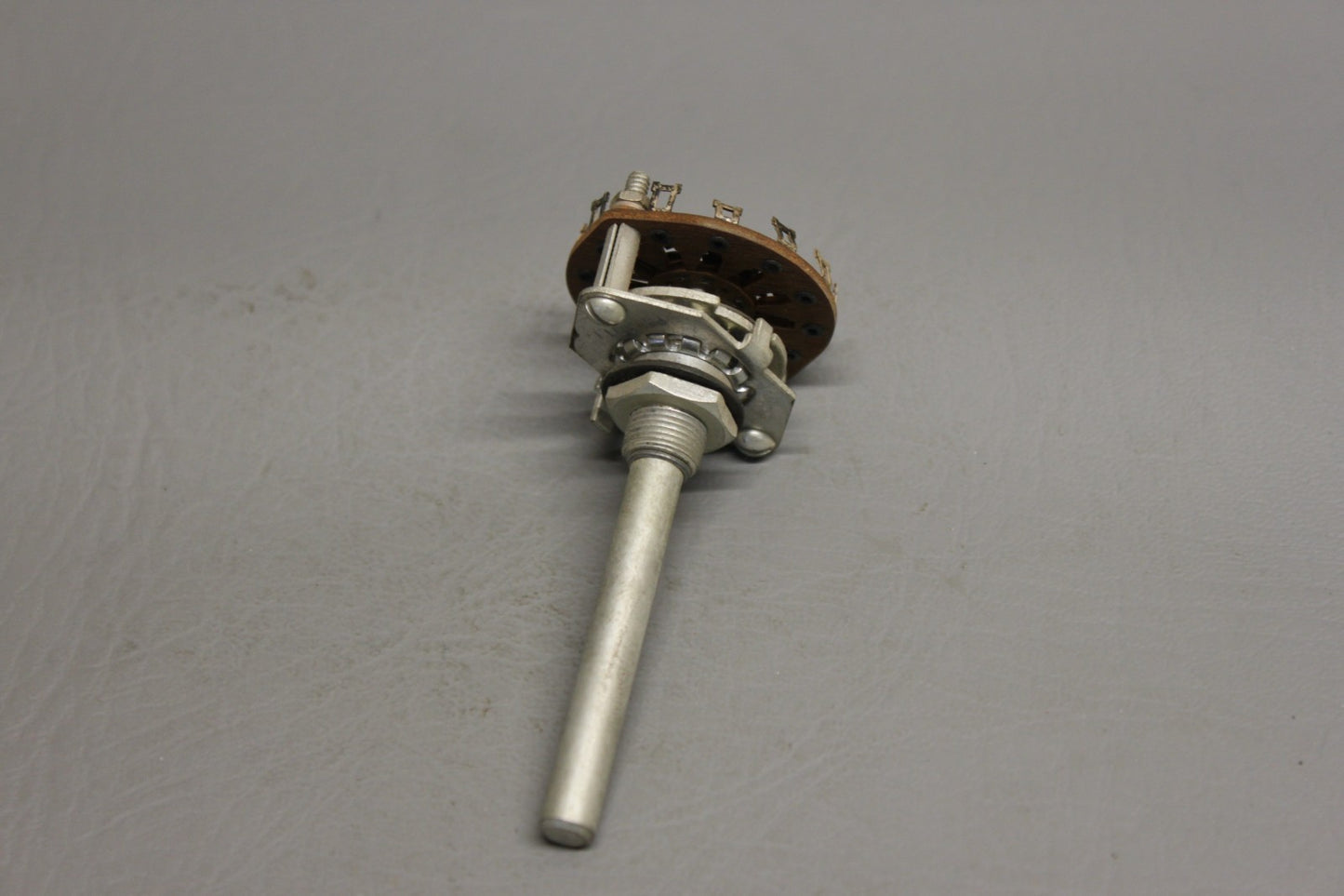 487-825 Piper Switch