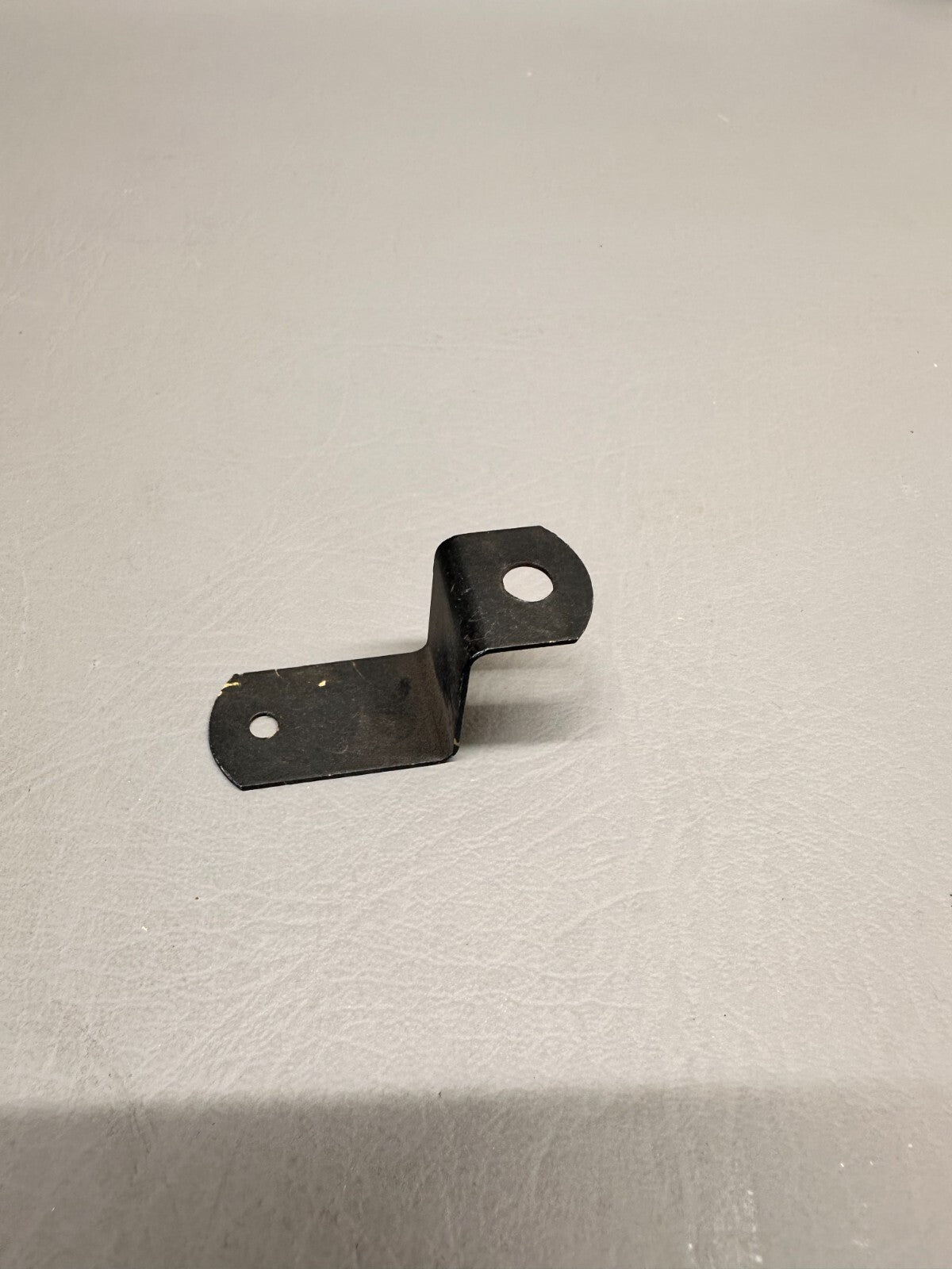 16950-000 Piper Bracket