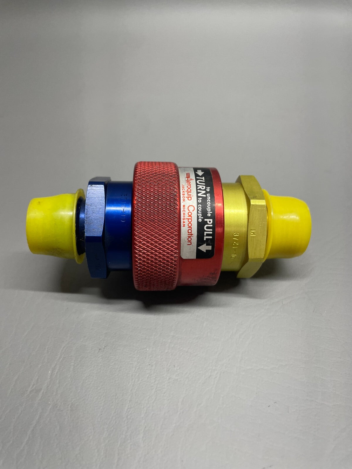 Eaton Aeroquip Coupling Assy P/N 370209-10, 3705-10 (NEW)