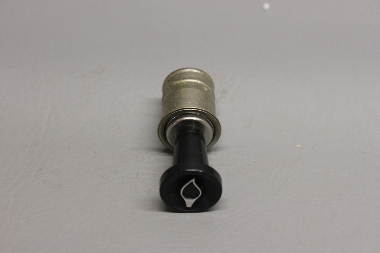 558-809 Piper Lighter