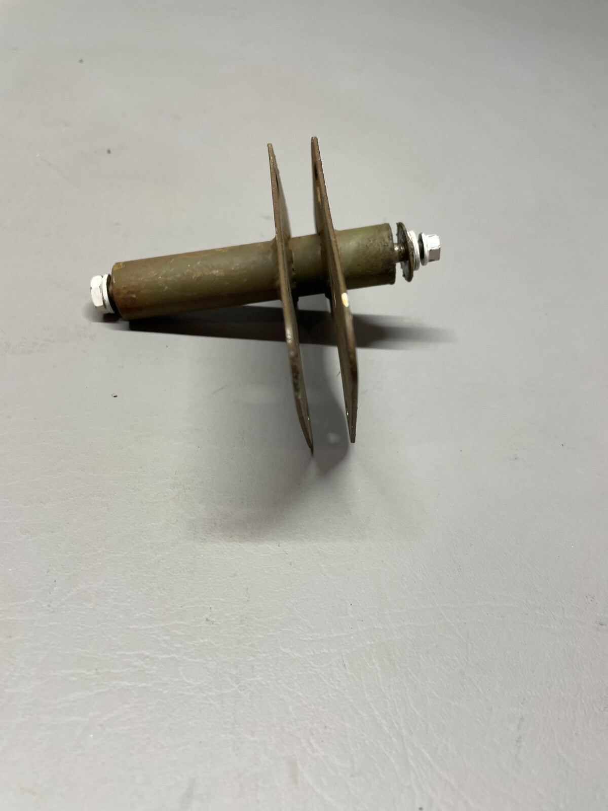 Cessna Aileron Bell Crank RH P/N 0422430-2