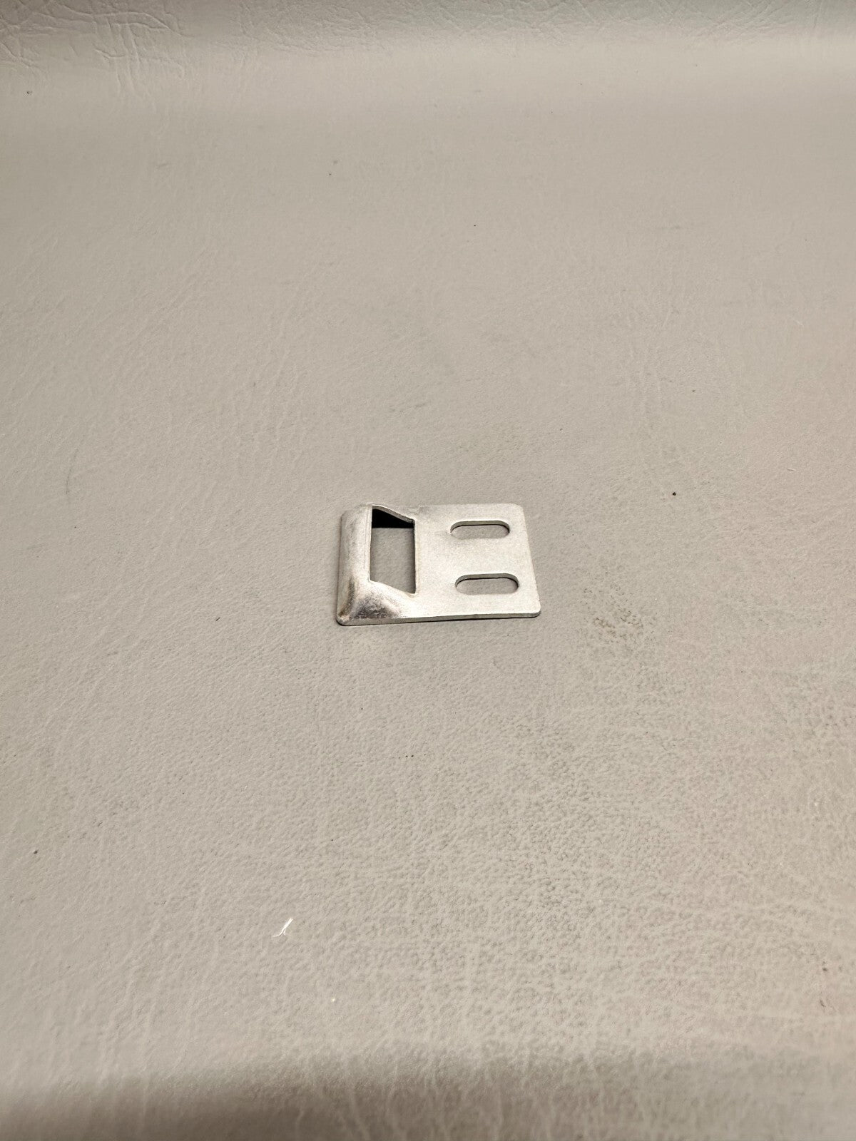 0311319-1 Cessna Baggage Door Striker Plate