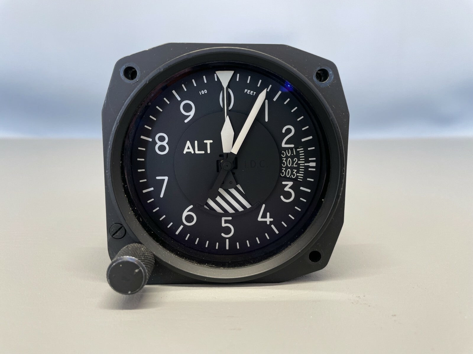 Kollsman Encoding Altimeter (28V) P/N 29020-412