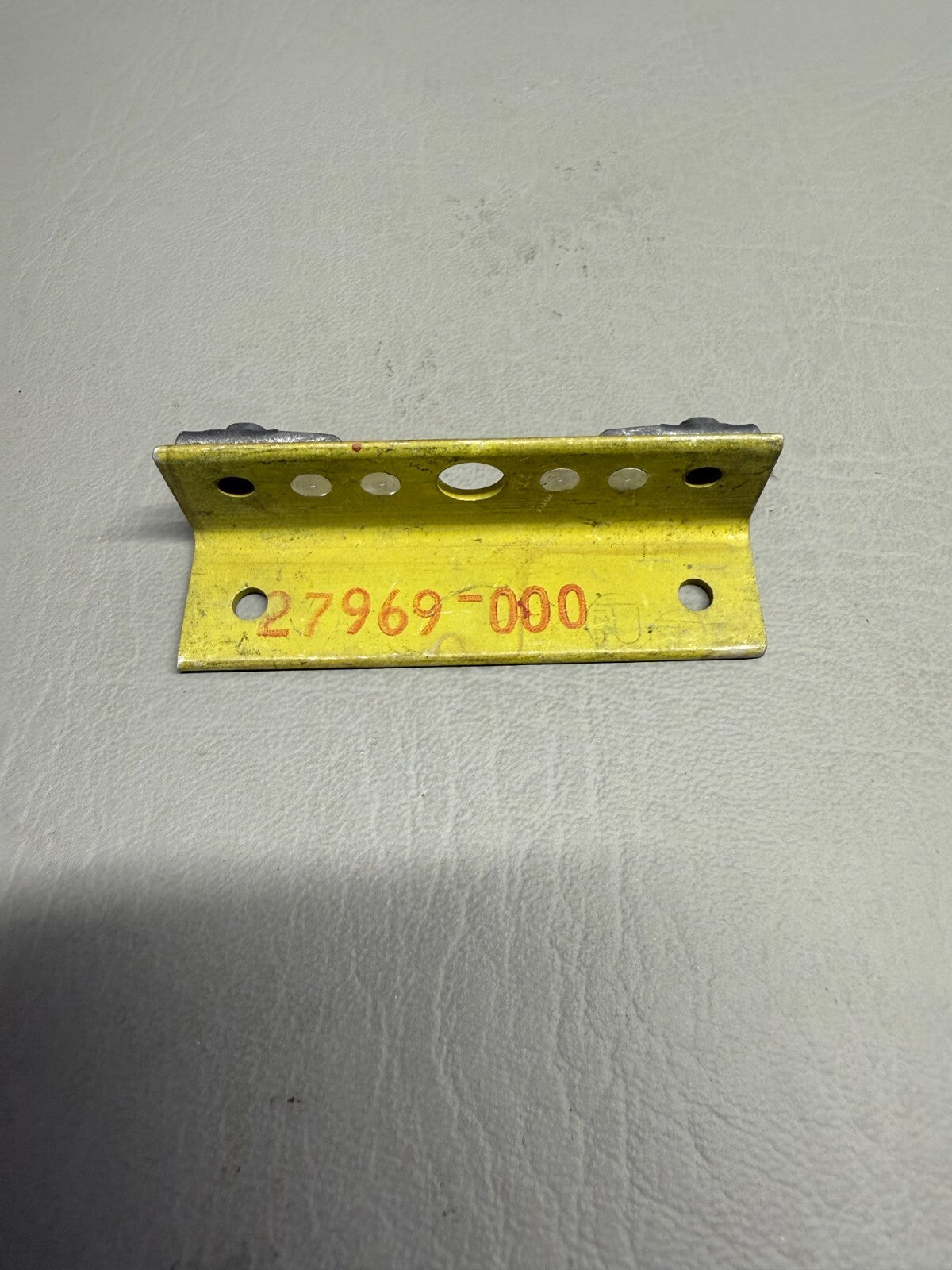 27969-000 Piper Angle Bracket