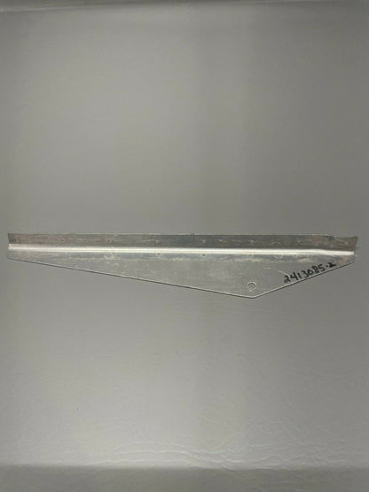 Cessna 172RG Nose Gear Door Hinge Bracket RH FWD P/N 2413085-2