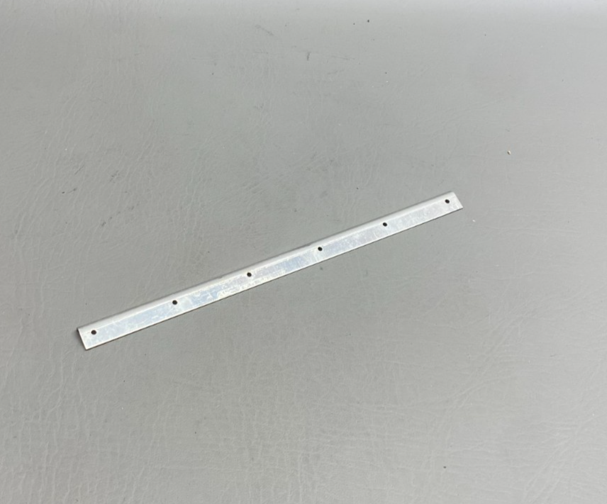 0752023-5 Cessna 180 Retainer