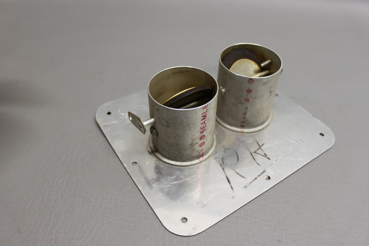 1706001-1 Cessna Air Valve Assy RH