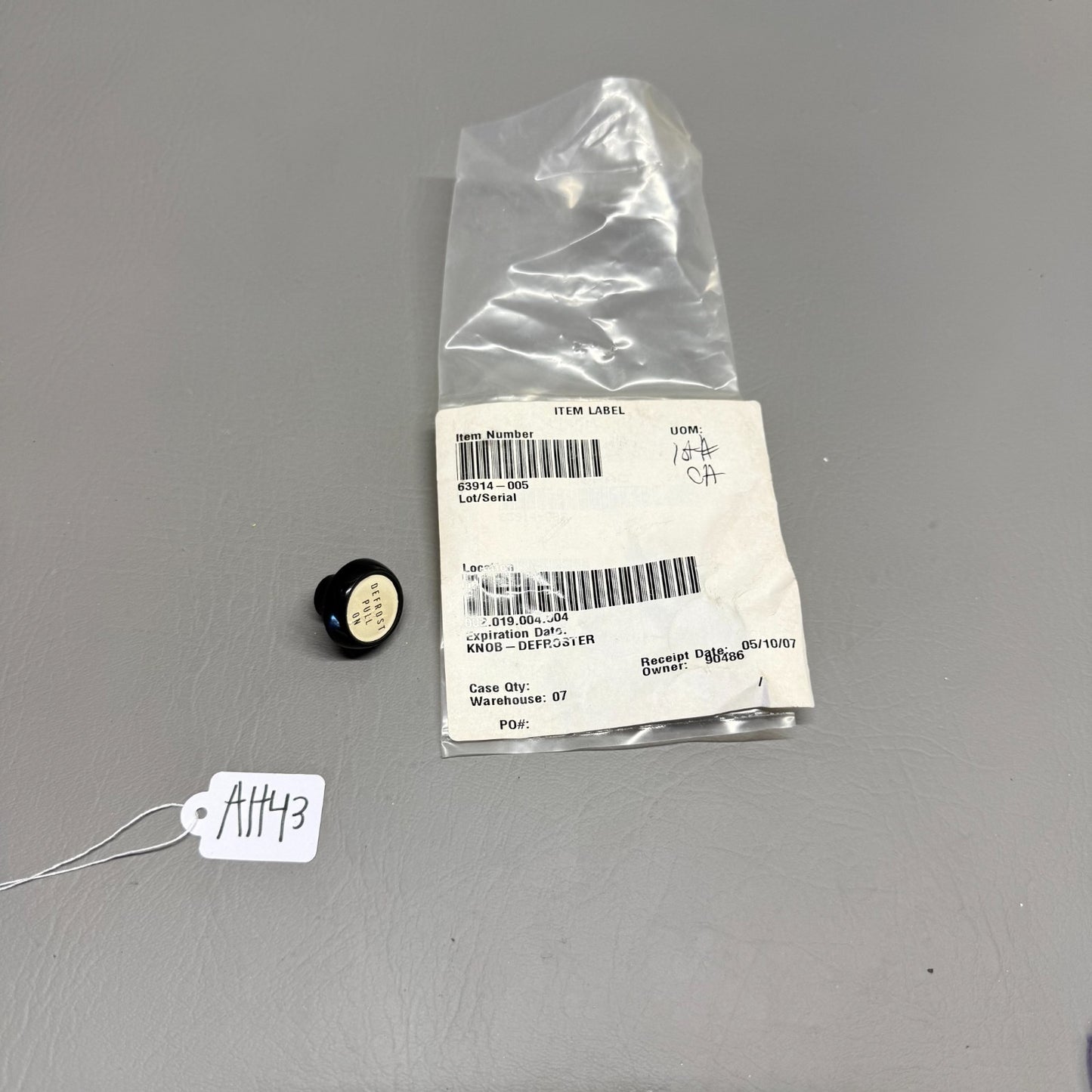 63914-005 Piper Defroster Knob