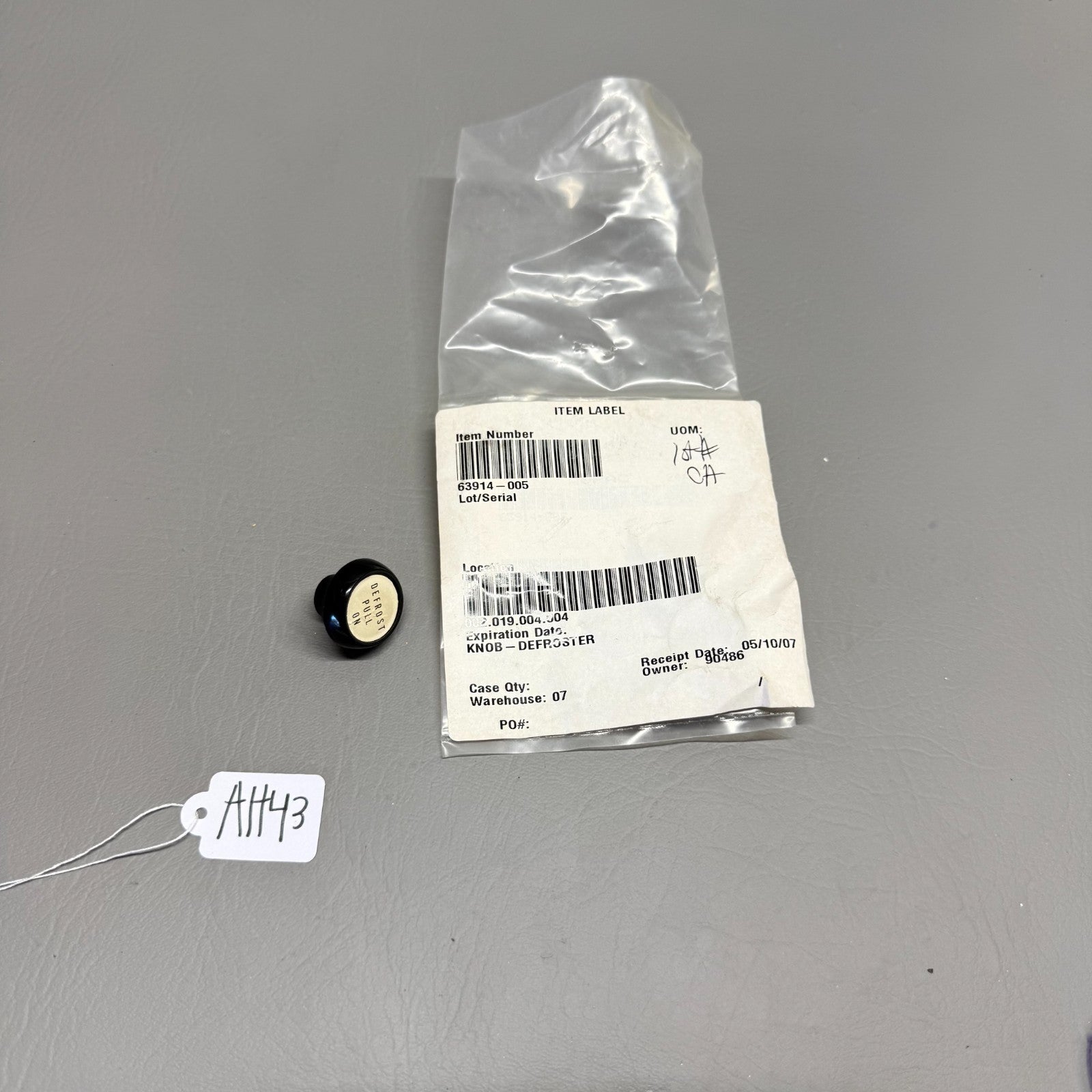 63914-005 Piper Defroster Knob