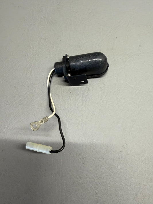 Whelen Overhead Panel Light Assy for Piper Aircraft P/N 572-581