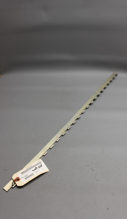 1532010-12 Cessna Hinge Half